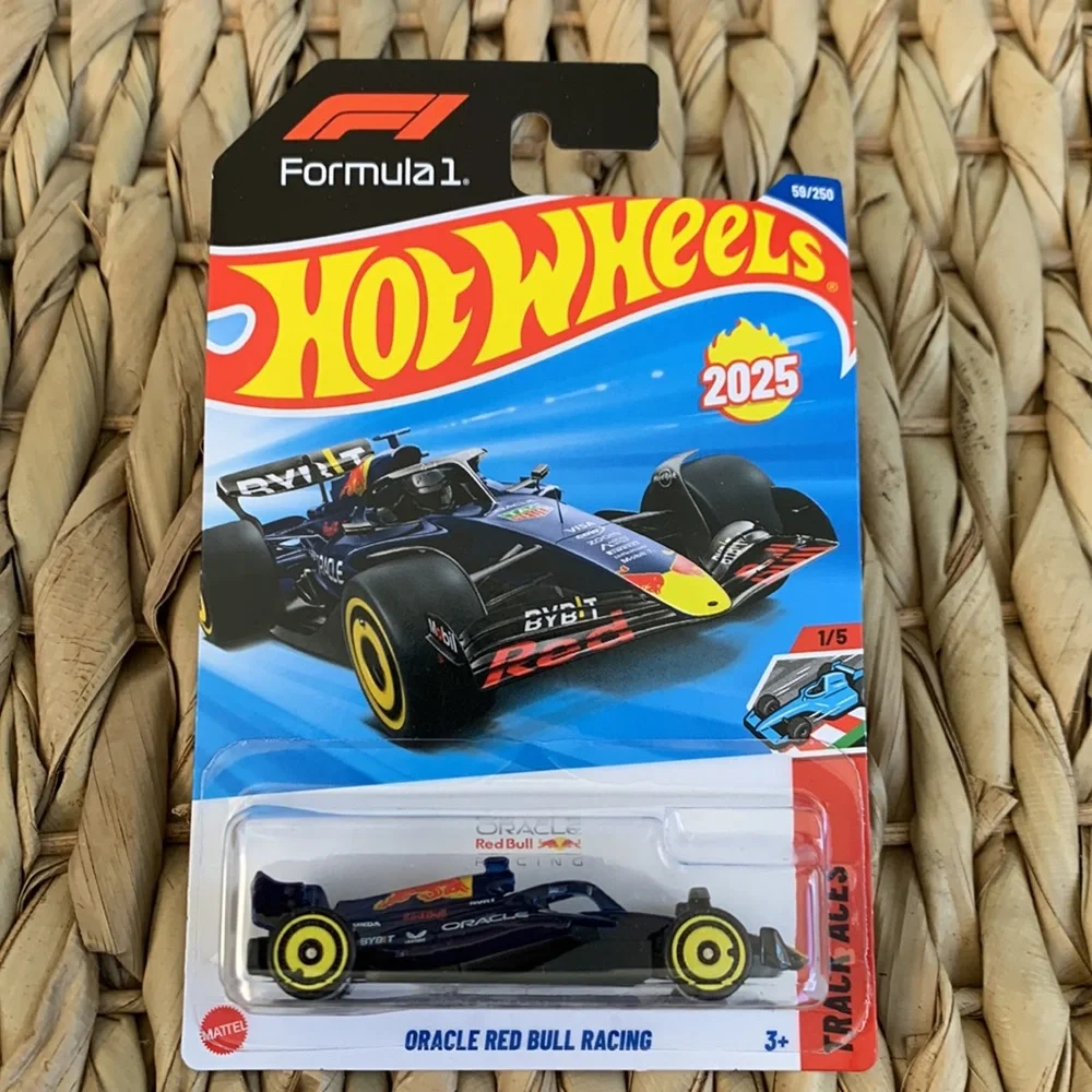 ORACLE RED BULL RACING Formula 1 F1 F   One Race Car TRACK ACES Hot Wheels 2025